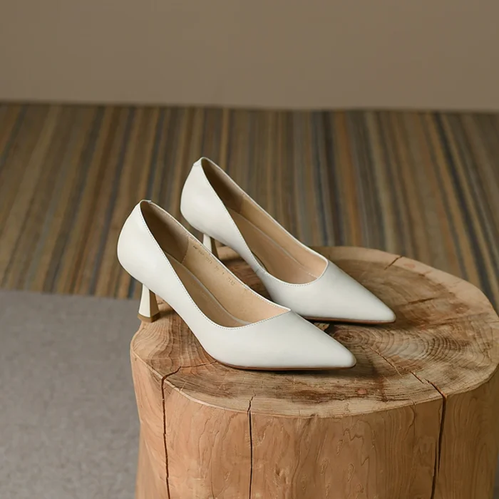 پامپ زنانه چرمی پاشنه‌بلند - تصویر 4