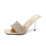 دمپایی زنانه کریستالی نوک‌مربعی پاشنه‌سوزنی