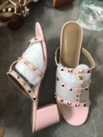 دمپایی زنانه پاشنه‌بلند میخ‌دار براق - تصویر 7