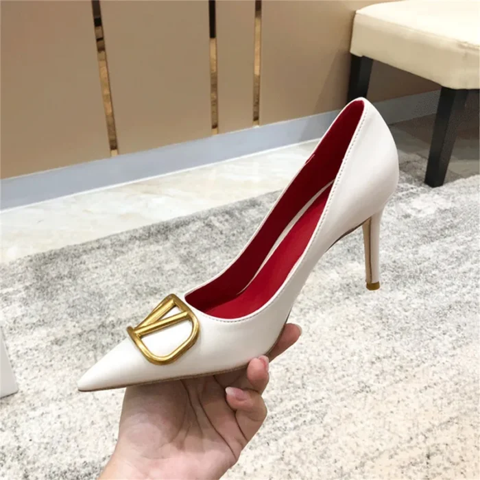 کفش پاشنه‌بلند زنانه چرمی نوک‌تیز - تصویر 4