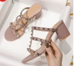 دمپایی زنانه پاشنه‌بلند میخ‌دار براق - تصویر 5