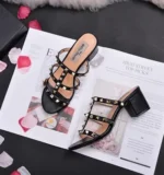 دمپایی زنانه پاشنه‌بلند میخ‌دار براق - تصویر 19