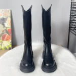 بوت زنانه ساق‌بلند خزدار لژدار - تصویر 3