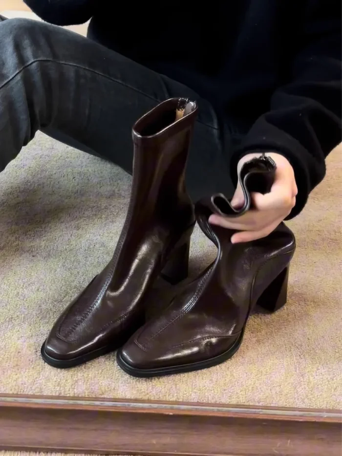 چکمه مچی زنانه چرمی پاشنه‌دار - تصویر 6