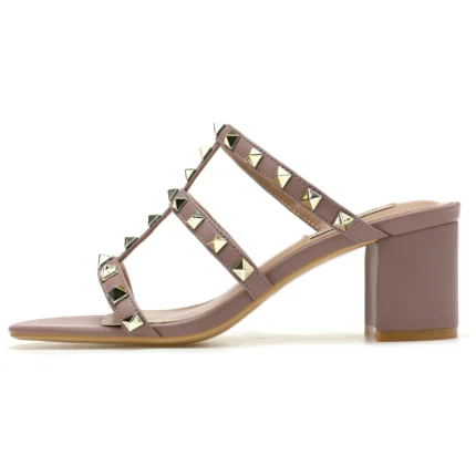 صندل زنانه شیک میخ‌دار پاشنه‌کلفت